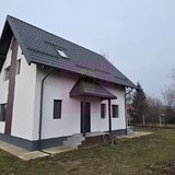 Vila de vanzare cu 4 camere in Brebu